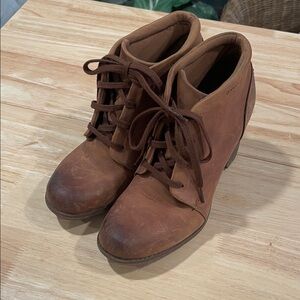 Clarks Sashlin Sue Brown leather Lace-Up Ankle Boots 8